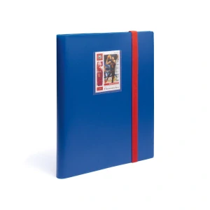Hlavní produktový náhled – modré album Leuchtturm TCG Slim Sport ve svislé poloze
