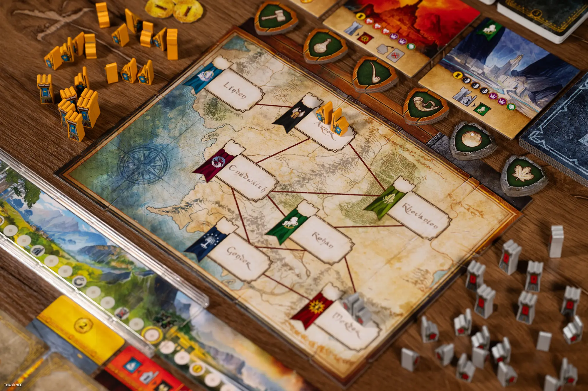 Pán prstenů: Duel o Středozem – mapa Středozemě a herní figurky
